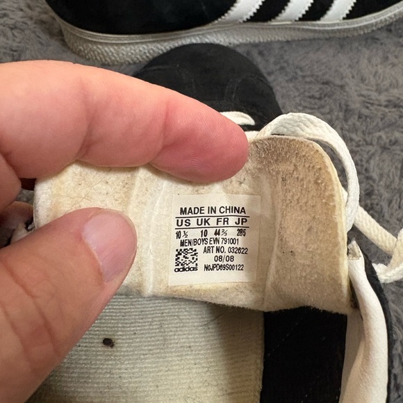 Men’s preowned Adidas gazelle, casual soccer sneaker size 10.5 - Picture 6 of 6